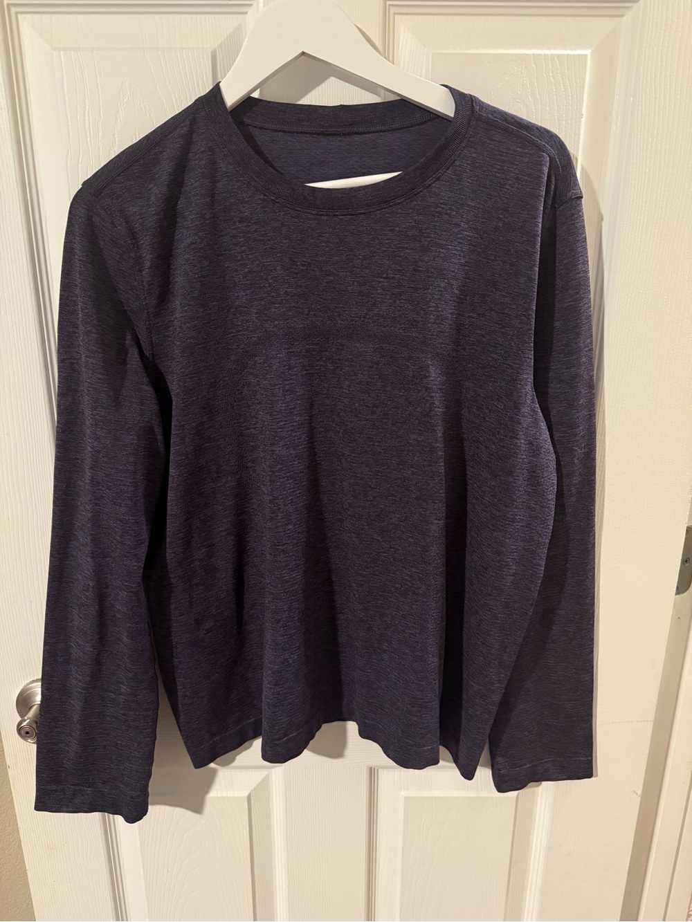 New! lululemon athletica Women's Long Sleeve Crew - Heathered Plum Purple